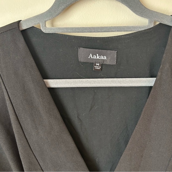 Aakaa Black Mini Back Tie Flowy 3/4 Bell Sleeve Dress Women’s Size Medium - Picture 4 of 7